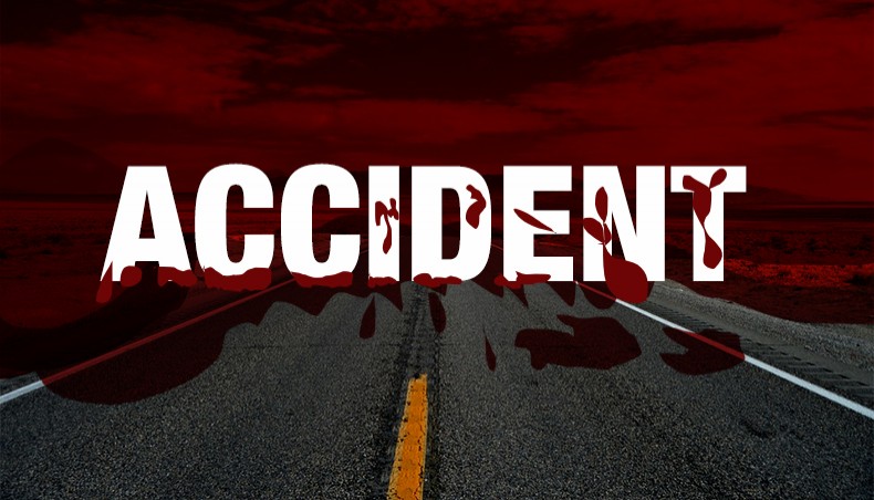 Accident -: तेज रफ्तार ट्रेलर ने बाइक सवार तीन दोस्तों को ठोकर मारी, हादसे में ब... Accident -: तेज रफ्तार ट्रेलर ने बाइक सवार तीन दोस्तों को ठोकर मारी, हादसे में ब...